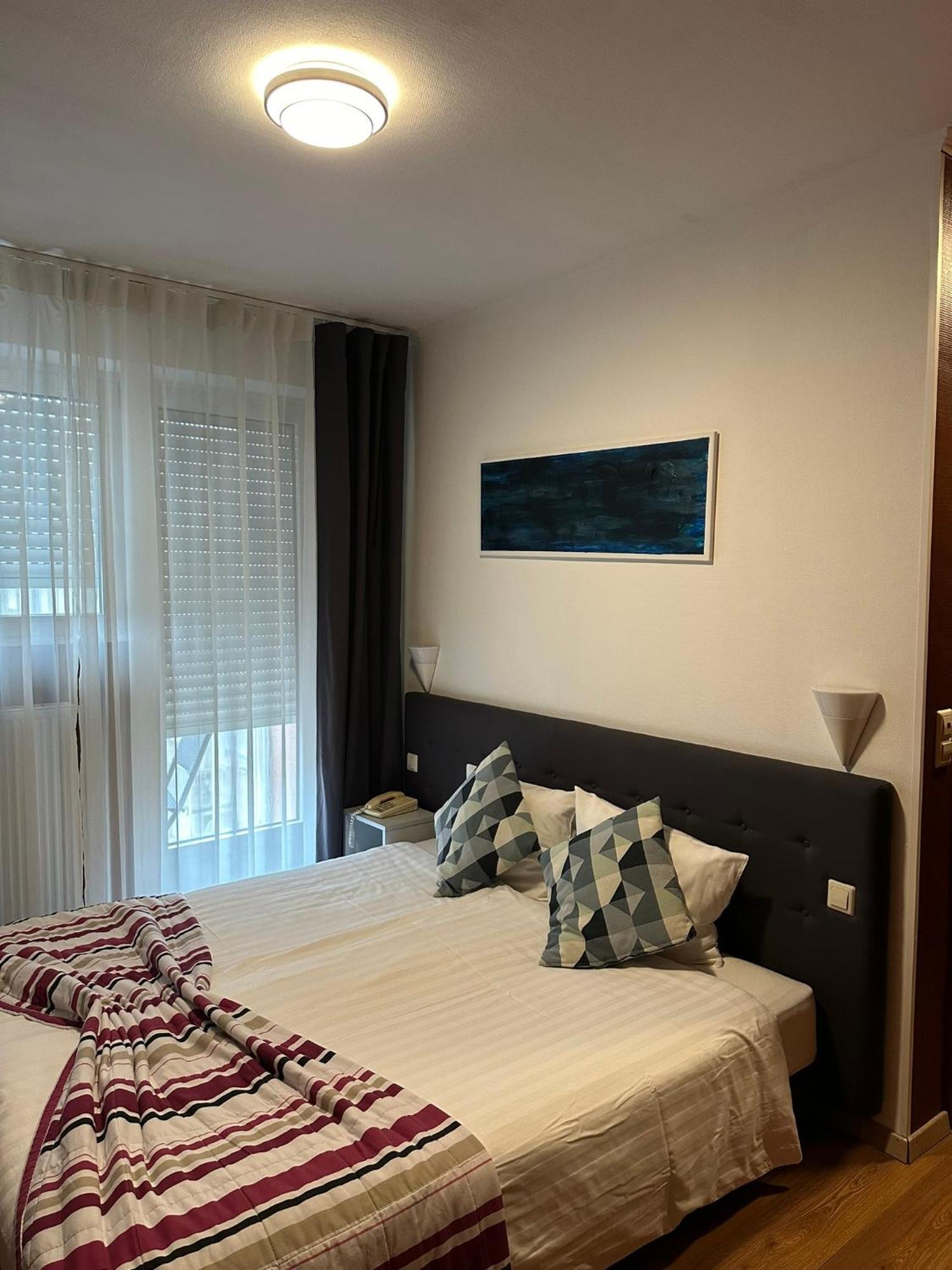 Yasha Hotel Люксембург Экстерьер фото