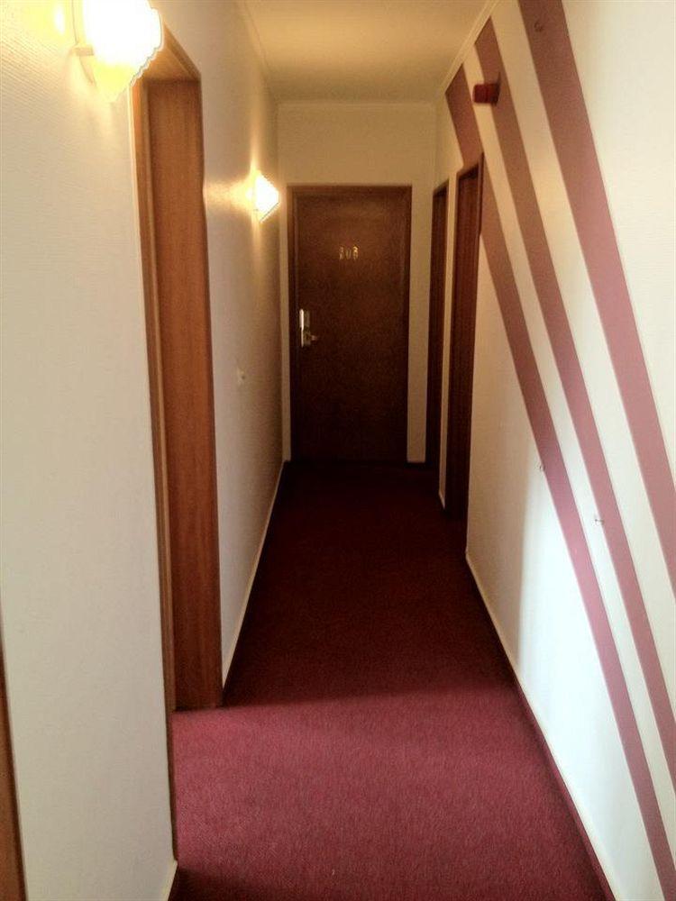 Yasha Hotel Люксембург Экстерьер фото