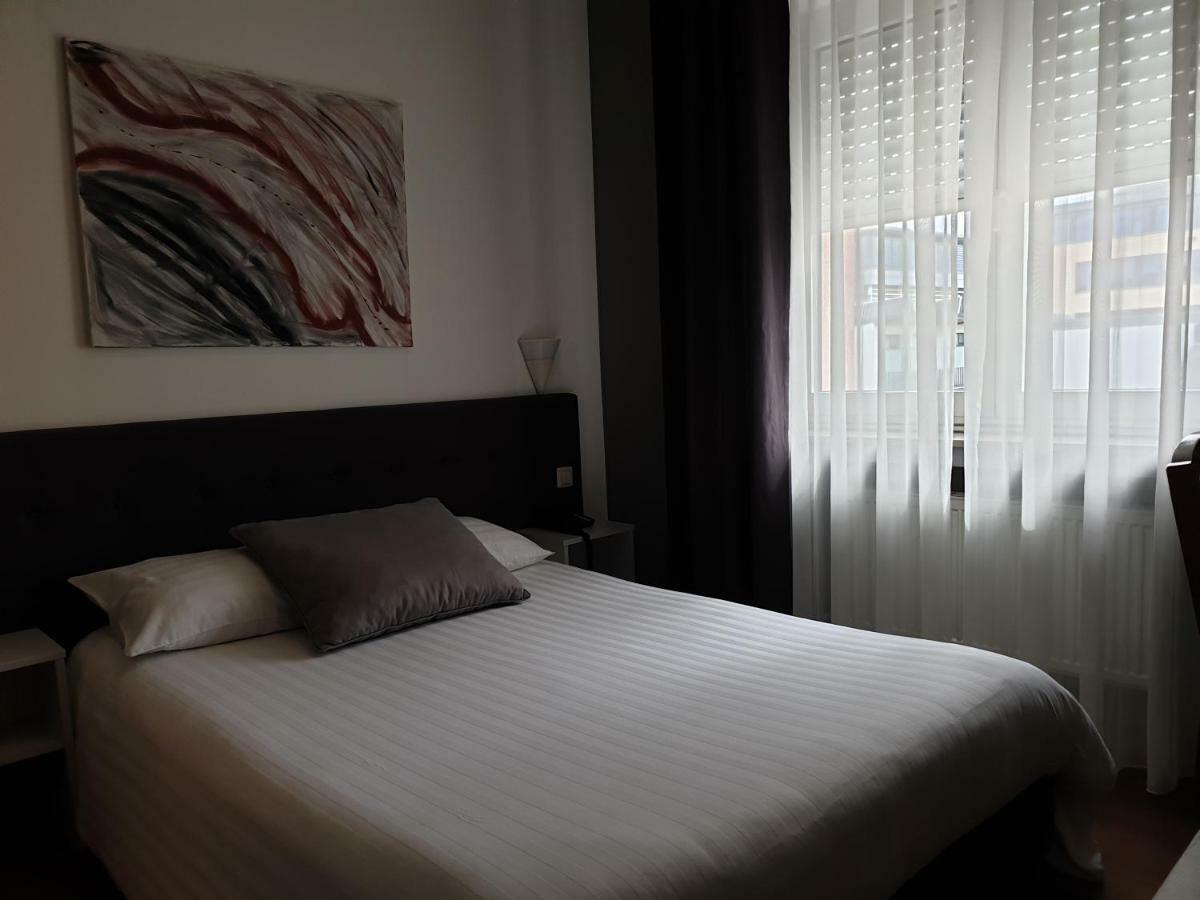Yasha Hotel Люксембург Экстерьер фото